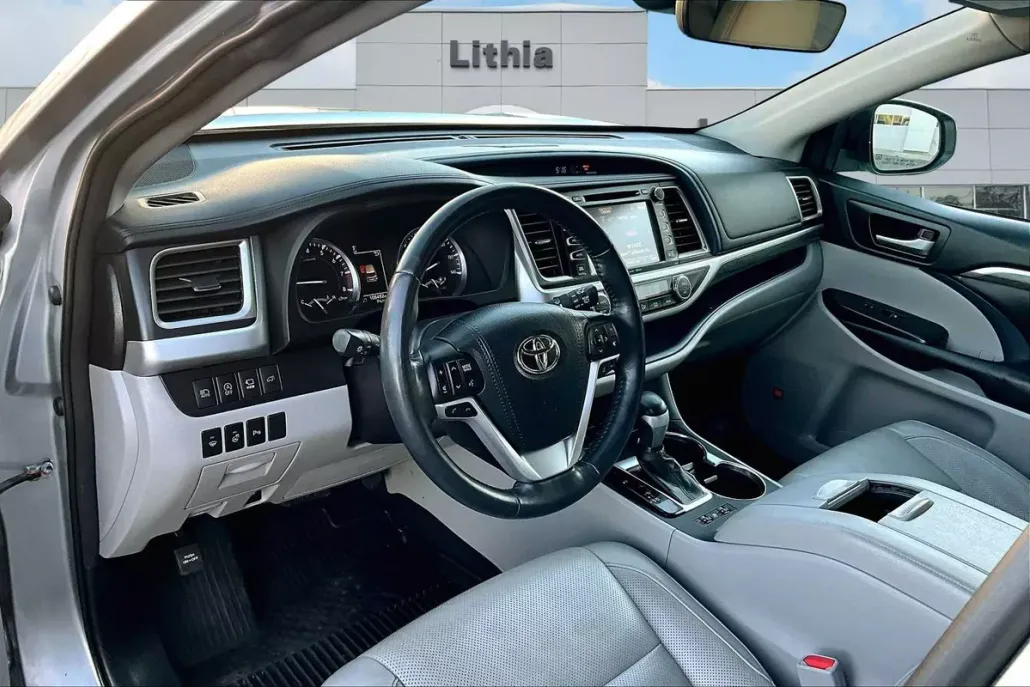 2018 Toyota Highlander Limited Platinum photo 1