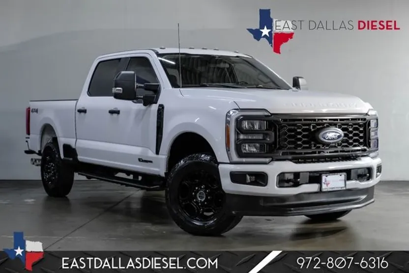 2023 Ford F-250 FX4 photo 1