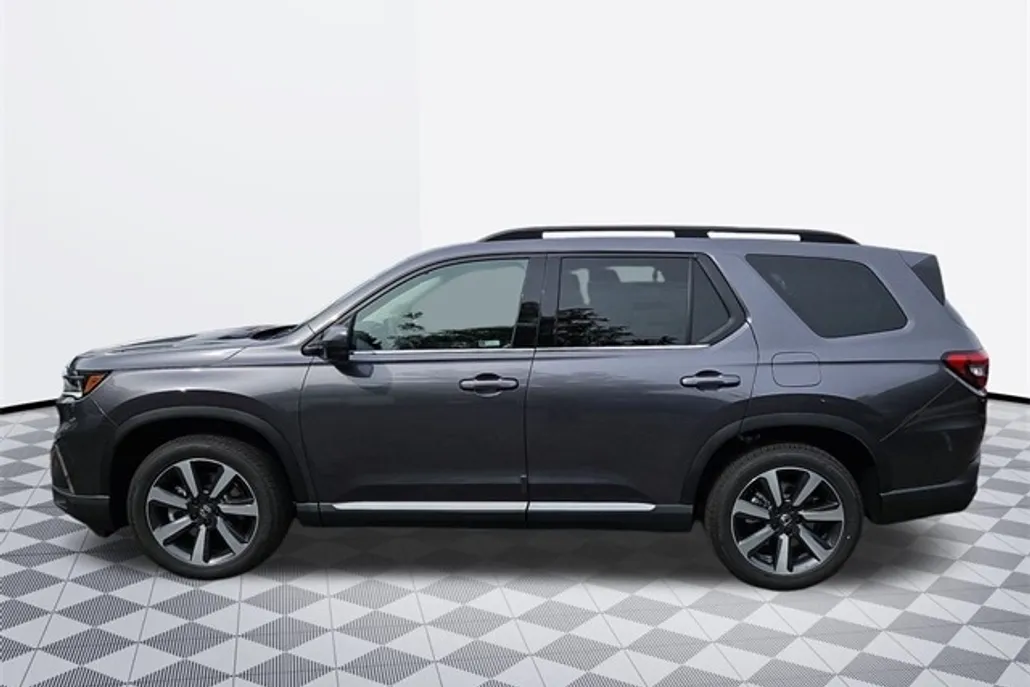 2025 Honda Pilot Touring photo 1