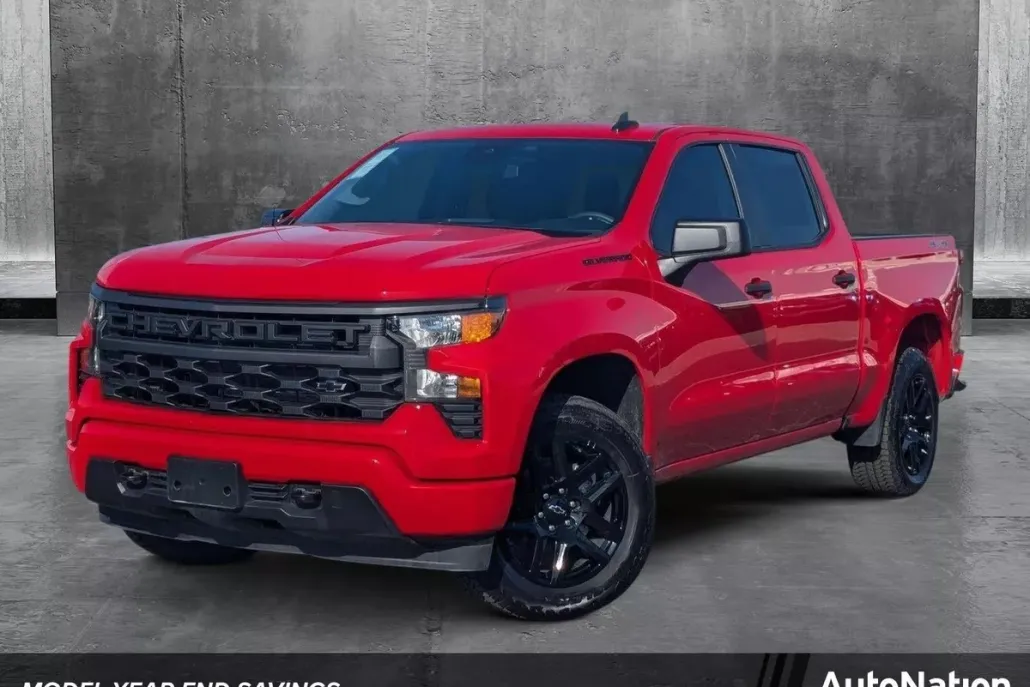 2024 Chevrolet Silverado 1500 Custom photo 1