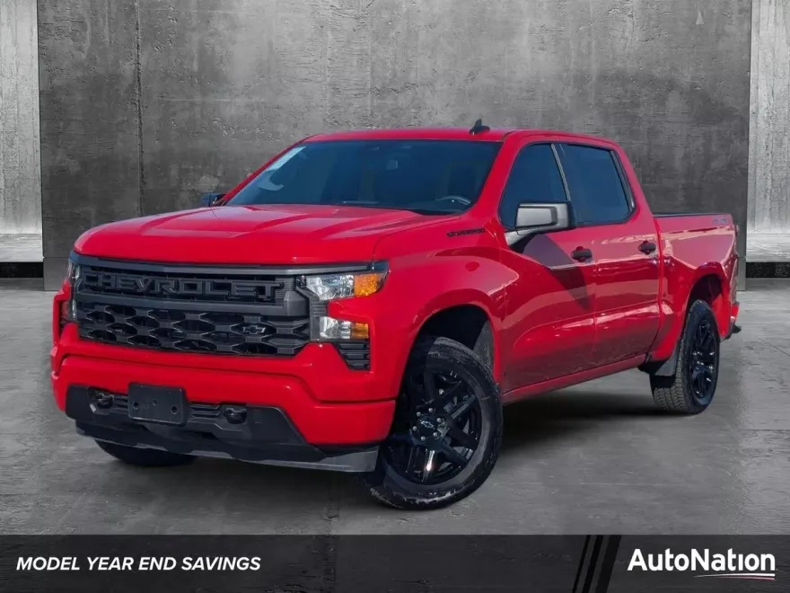 2024 Chevrolet Silverado 1500 Custom photo 1