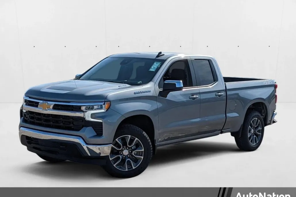 2025 Chevrolet Silverado 1500 LT photo 1