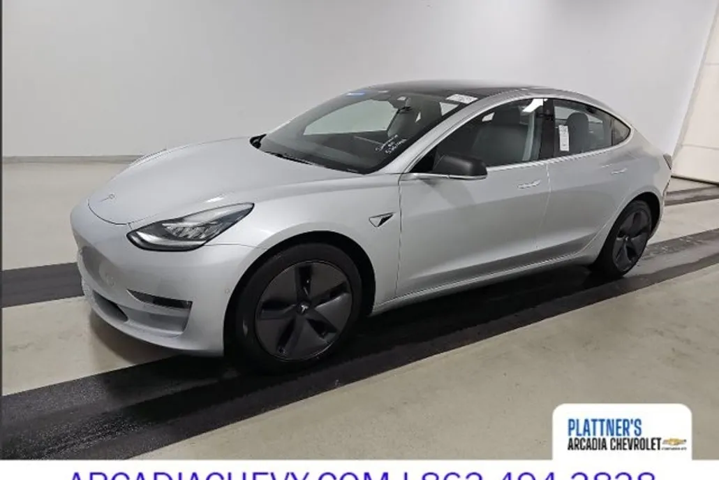 2018 Tesla Model 3 Long Range photo 1