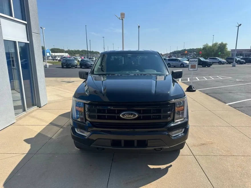 2022 Ford F-150 XLT photo 1