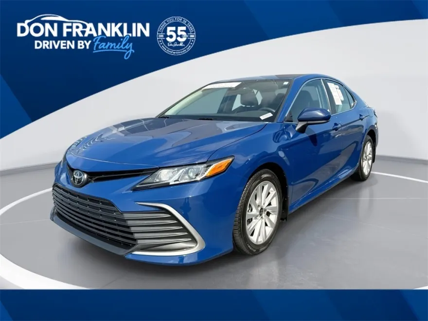 2024 Toyota Camry LE photo 1