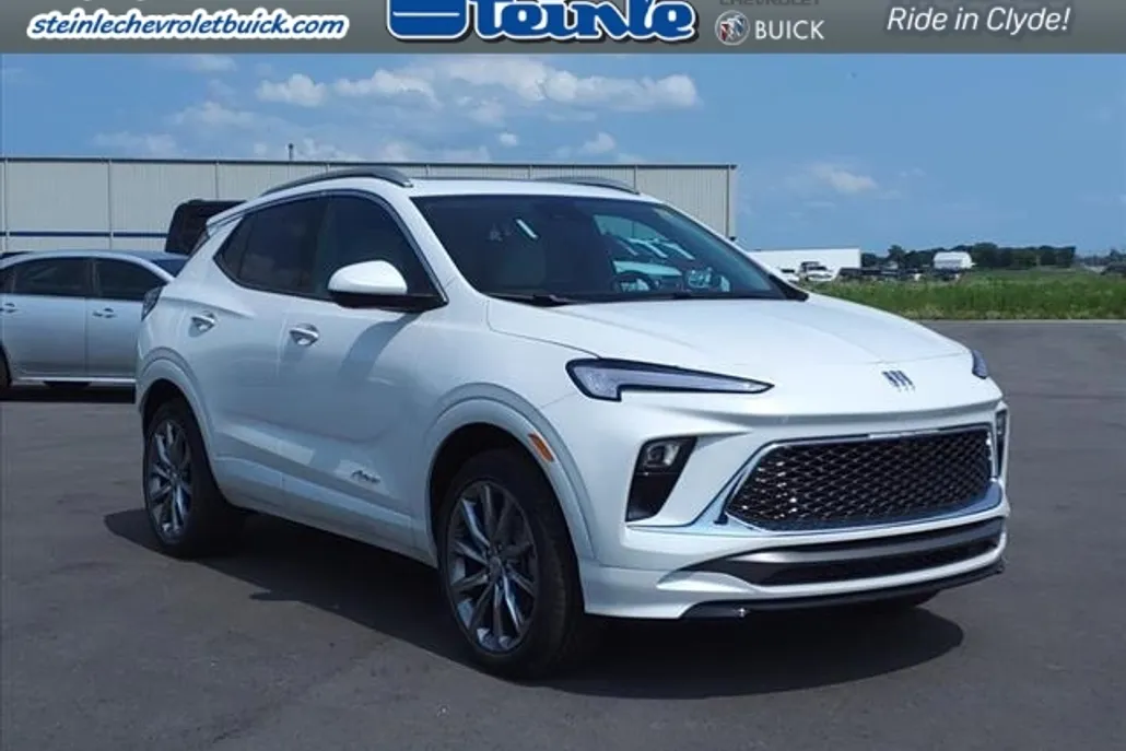 2024 Buick Encore GX Avenir photo 1