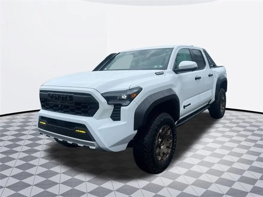 2025 Toyota Tacoma Trailhunter photo 1