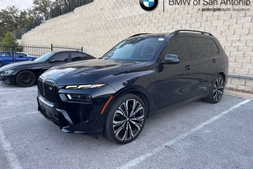 2023 Bmw X7 M60i photo 1