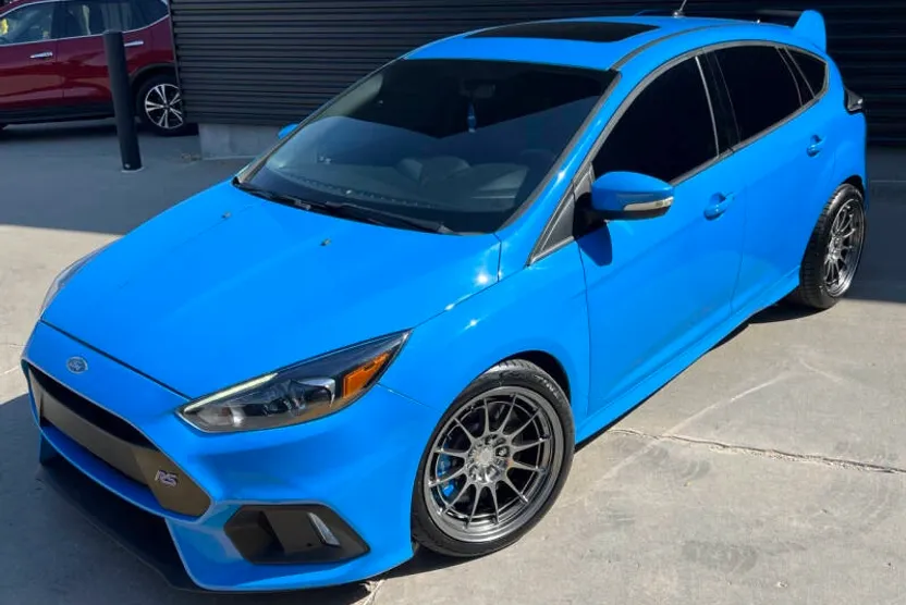 2017 Ford Focus RS photo 1