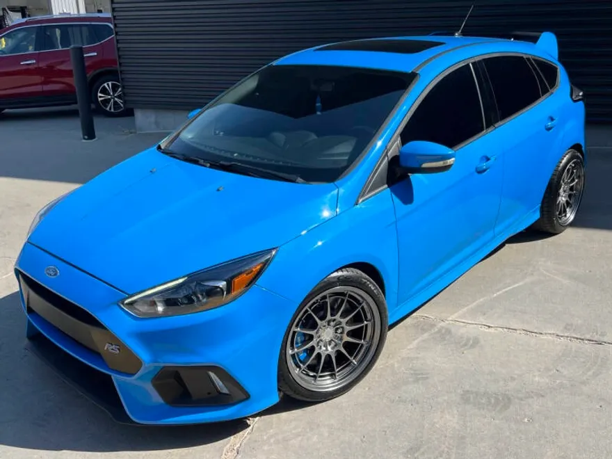 2017 Ford Focus RS photo 1