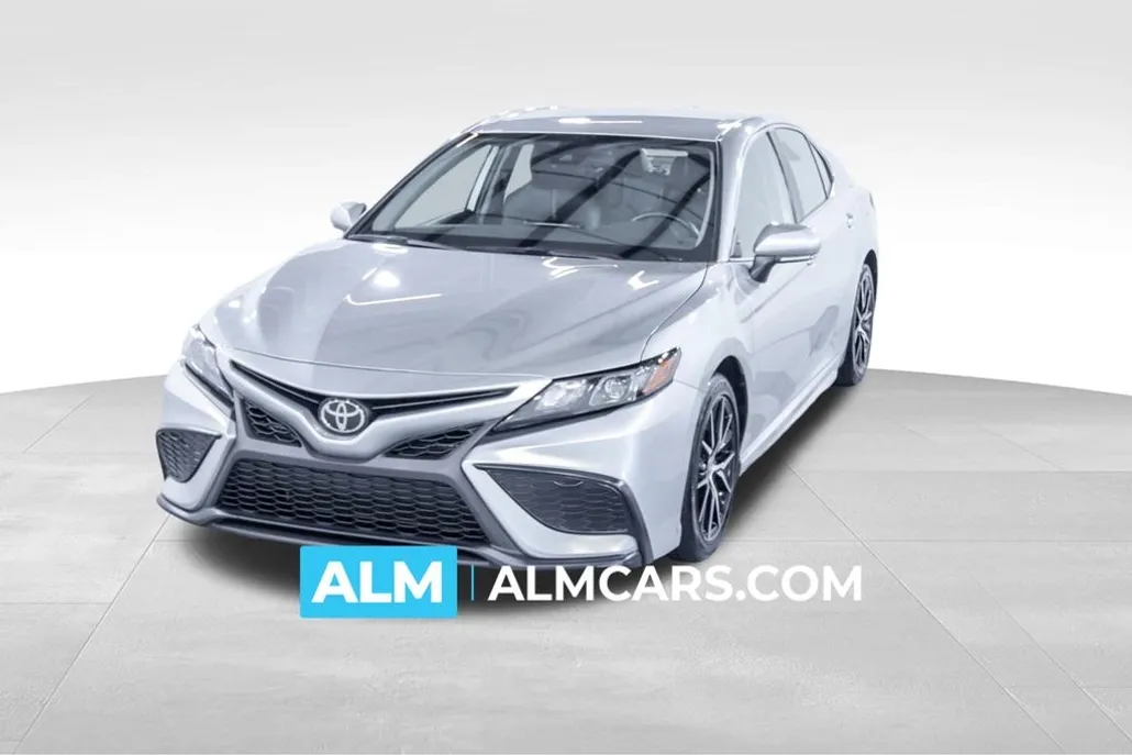 2023 Toyota Camry SE photo 1