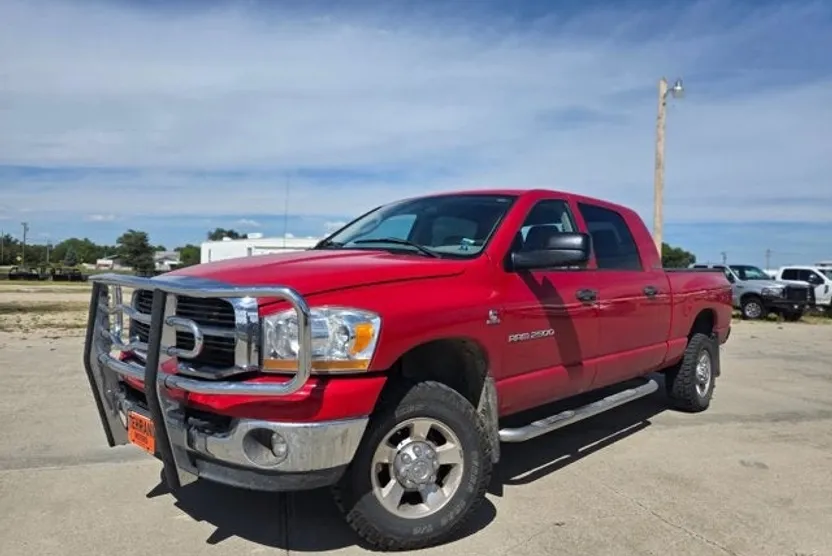 2006 Dodge Ram SLT photo 1