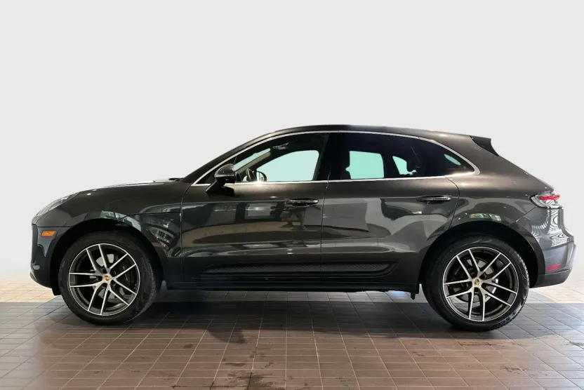 2024 Porsche Macan Base photo 1