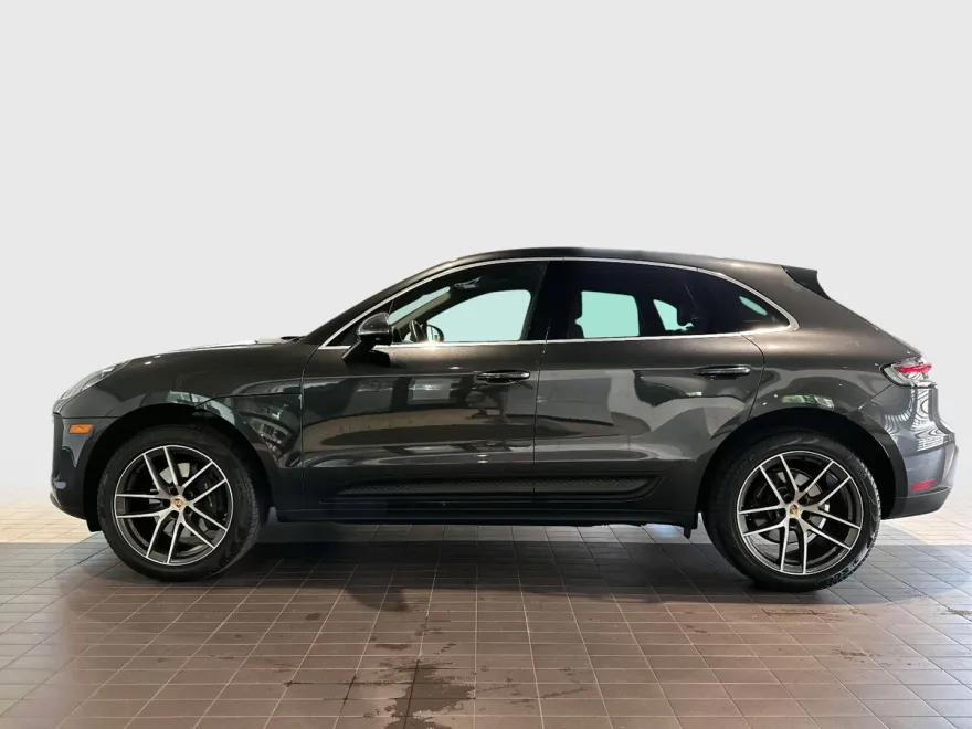 2024 Porsche Macan Base photo 1