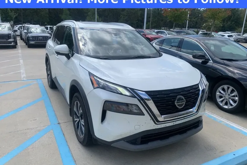 2021 Nissan Rogue SV photo 1