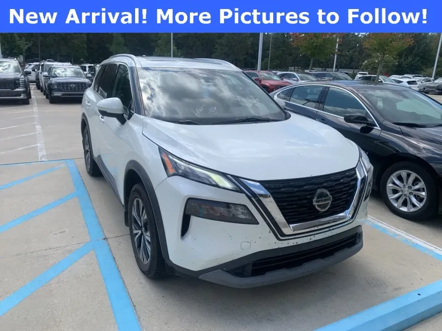 2021 Nissan Rogue SV photo 1