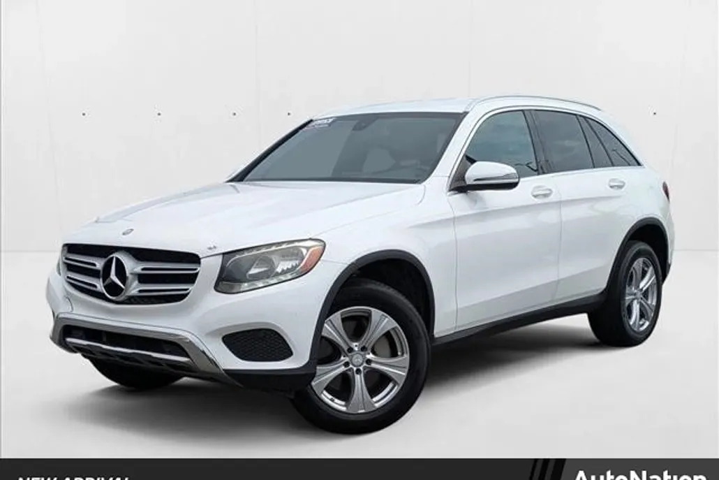 2017 Mercedes Benz GLC 300 photo 1