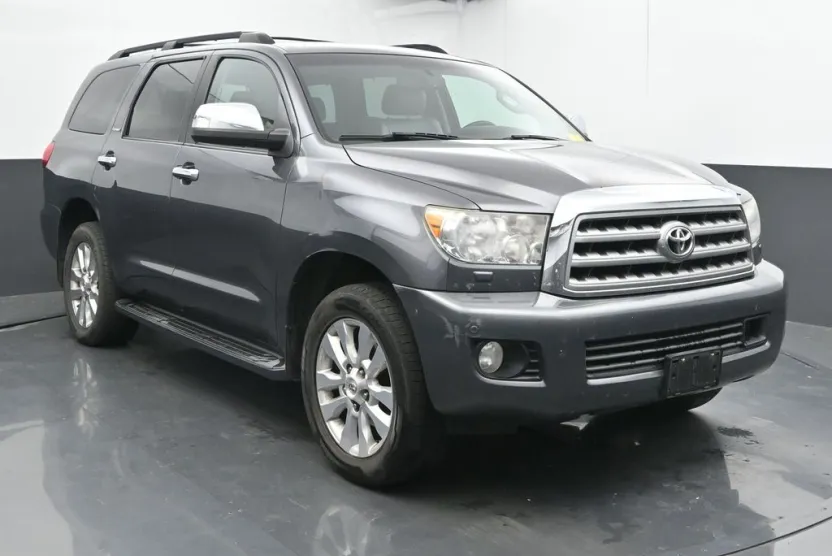 2011 Toyota Sequoia Platinum photo 1