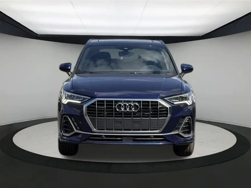 2025 Audi Q3 45 TFSI S line Premium photo 1