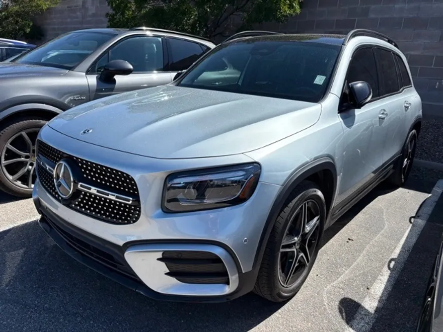 2024 Mercedes Benz GLB 250 photo 1