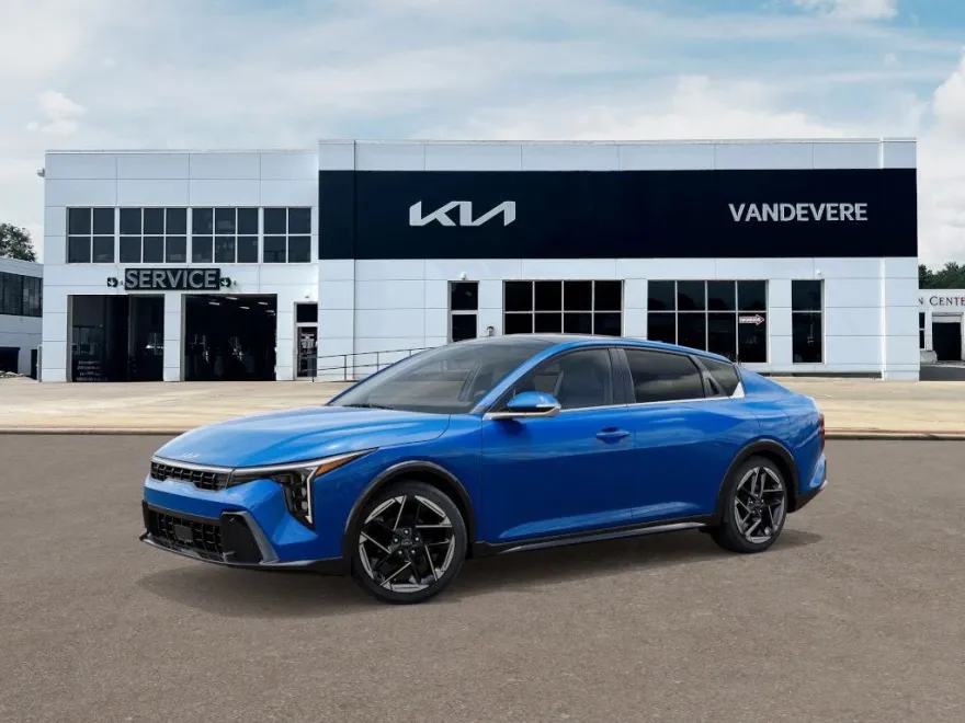 2025 Kia K4 GT-Line photo 1