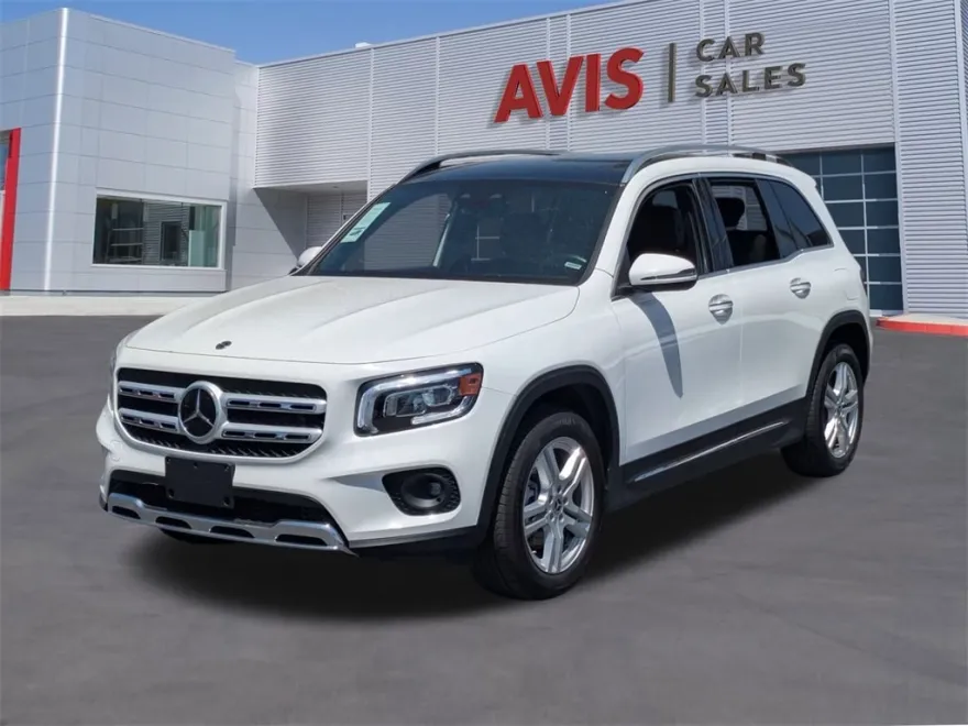 2023 Mercedes Benz GLB 250 4MATIC photo 1