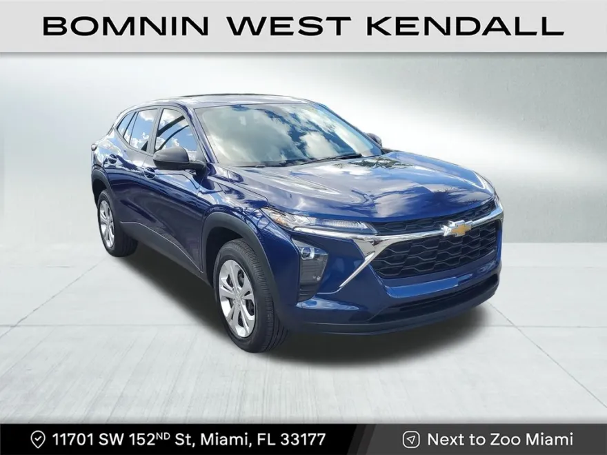 2024 Chevrolet Trax LS photo 1