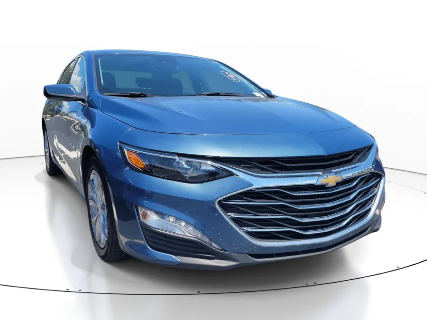 2024 Chevrolet Malibu 1LT photo 1