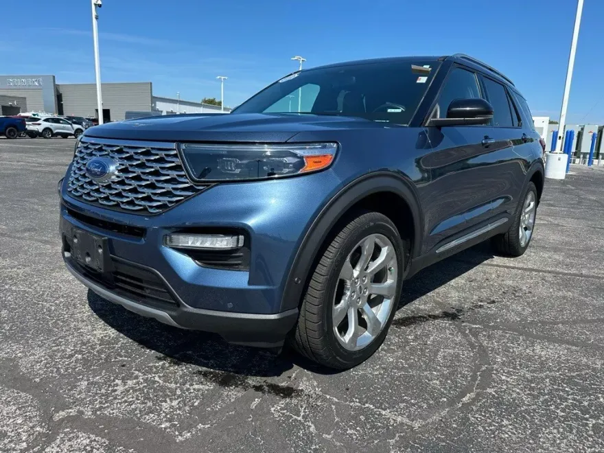 2020 Ford Explorer Platinum photo 1
