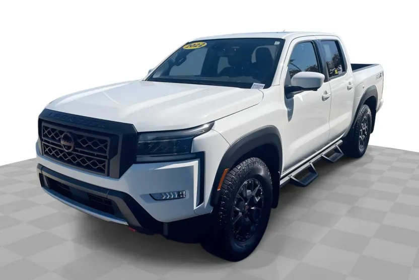 2022 Nissan Frontier Crew Cab PRO-X photo 1