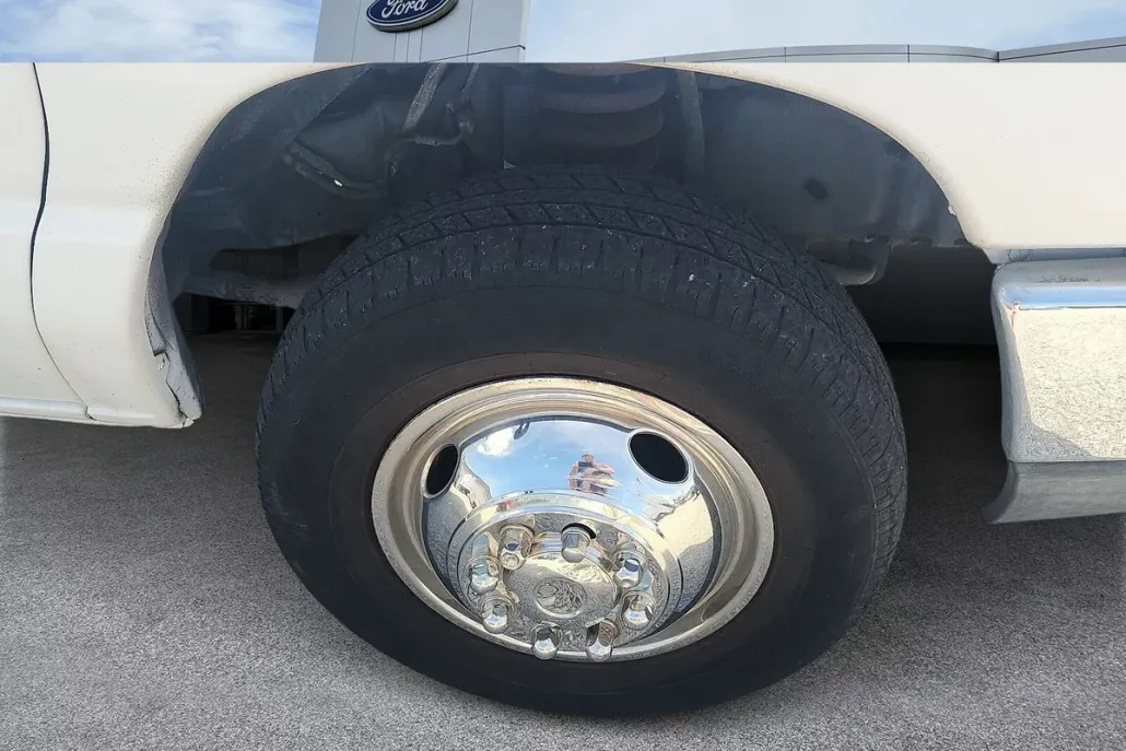 2008 Ford E-350 photo 1