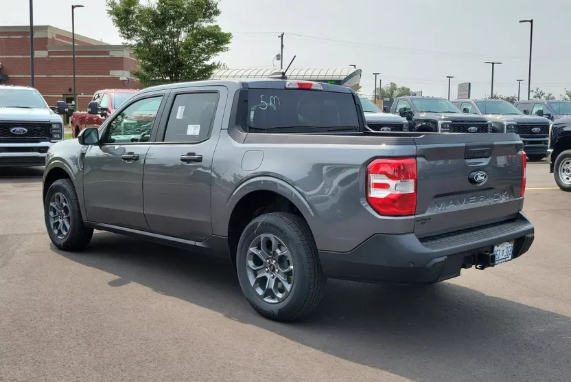 2025 Ford Maverick XLT photo 1
