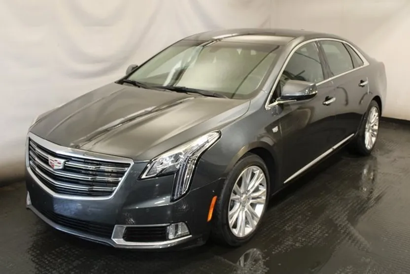 2018 Cadillac XTS Luxury photo 1