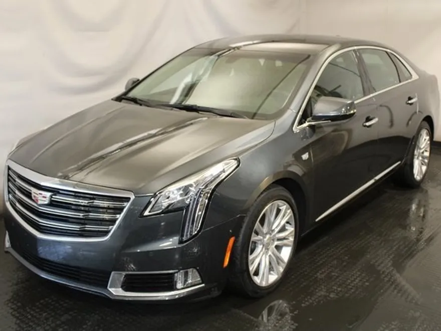 2018 Cadillac XTS Luxury photo 1