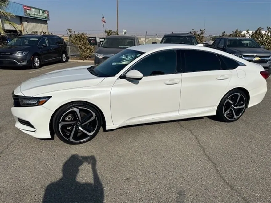 2019 Honda Accord Sport photo 1