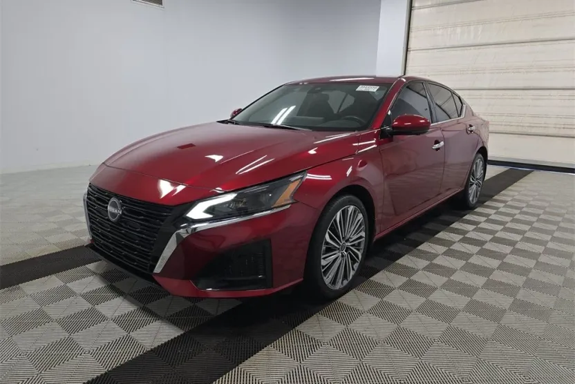 2024 Nissan Altima SL photo 1