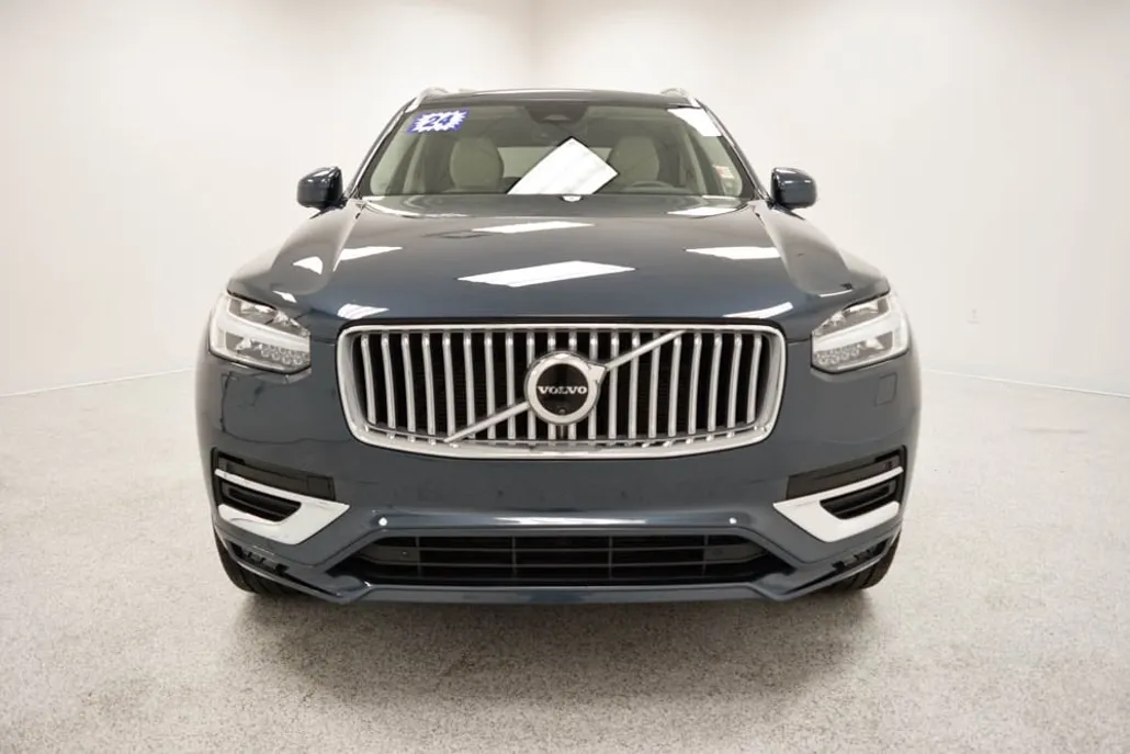 2024 Volvo XC90 Plus photo 1
