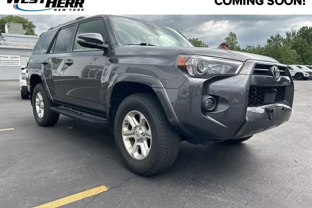 2023 Toyota 4Runner SR5 Premium photo 1