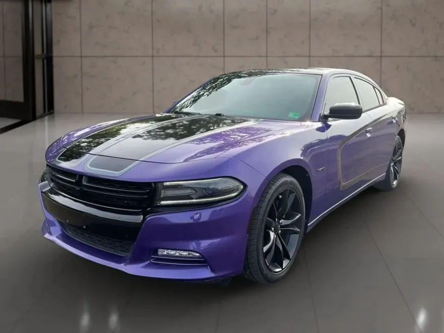 2016 Dodge Charger R/T photo 1