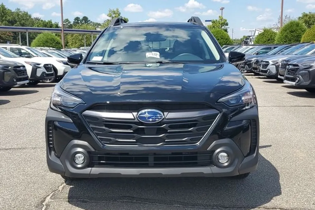 2025 Subaru Outback Premium photo 1