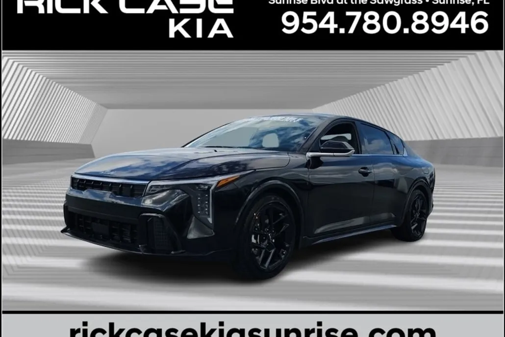 2025 Kia K4 GT-Line Turbo photo 1