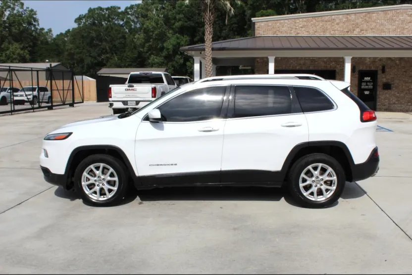 2015 Jeep Cherokee Latitude photo 1
