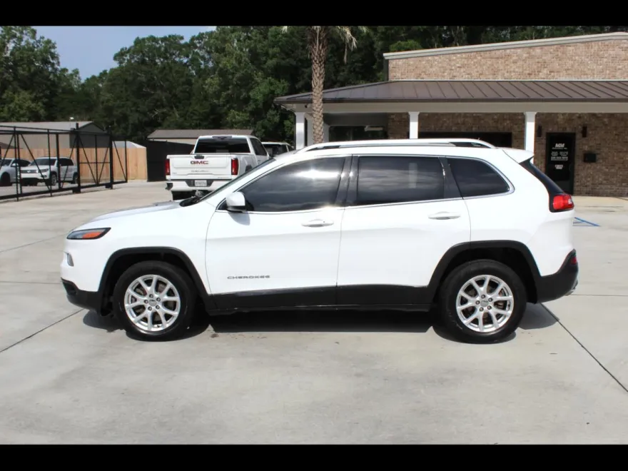 2015 Jeep Cherokee Latitude photo 1