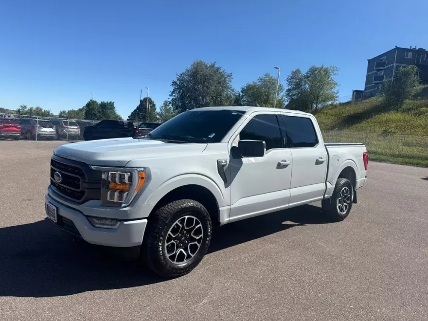 2023 Ford F-150 XLT photo 1