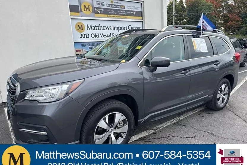 2022 Subaru Ascent Premium photo 1