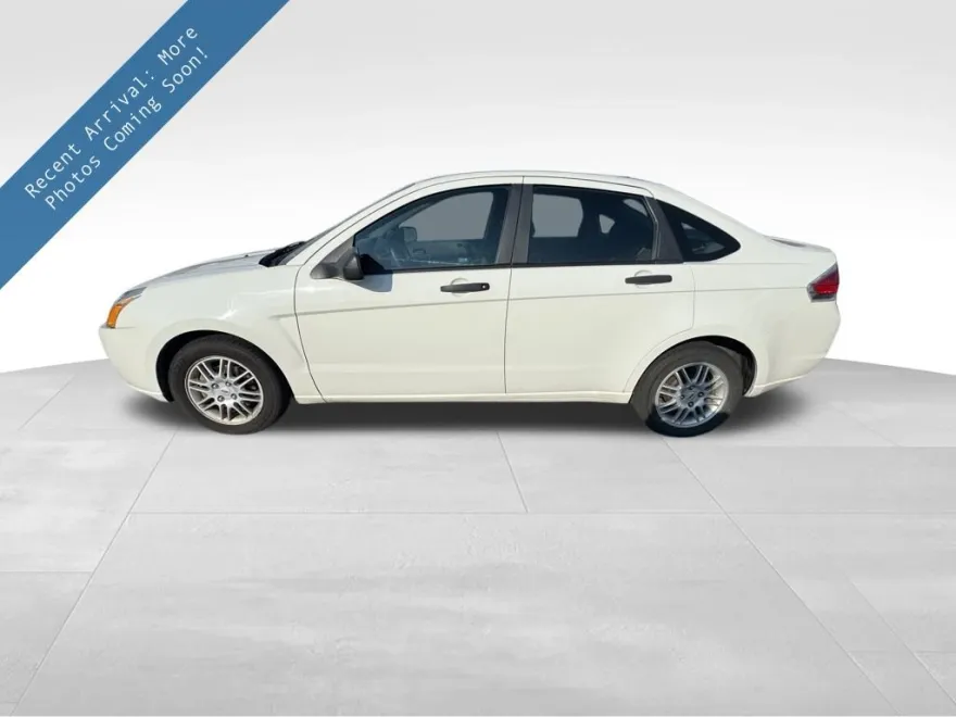 2010 Ford Focus SE photo 1
