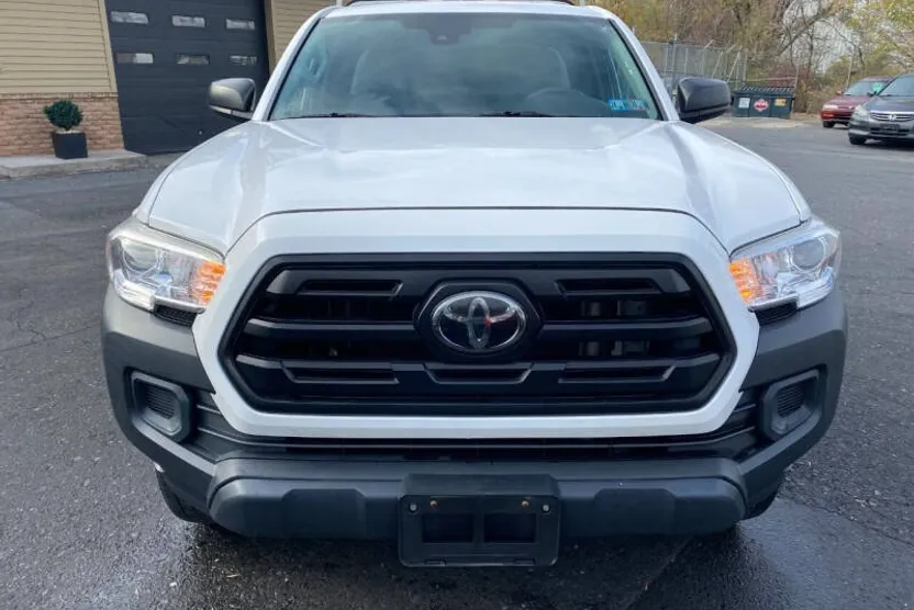2019 Toyota Tacoma SR photo 1
