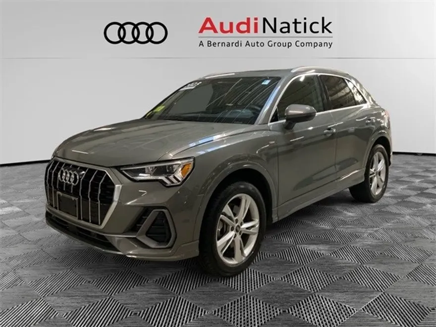 2023 Audi Q3 S line Premium Plus photo 1