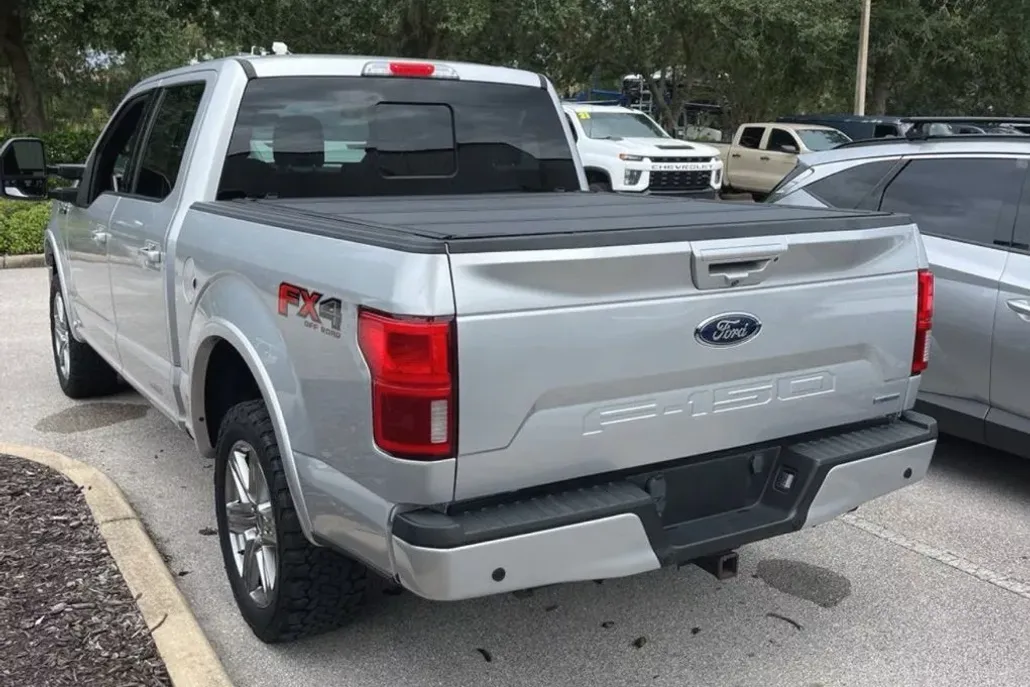 2019 Ford F-150 Lariat photo 1