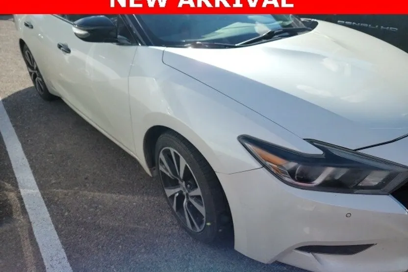 2018 Nissan Maxima SV photo 1